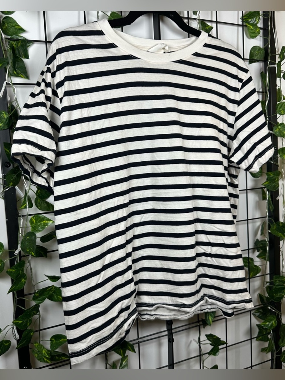 H&M White/Black Striped Short Sleeve T-Shirt Women's L